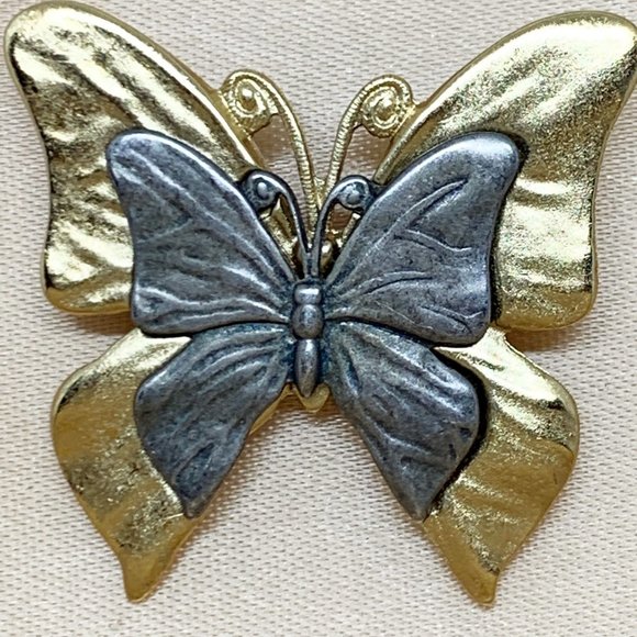Vintage Brooch Soft Gold Silver Tone Butterfly Singed Premier Designs - Picture 1 of 4